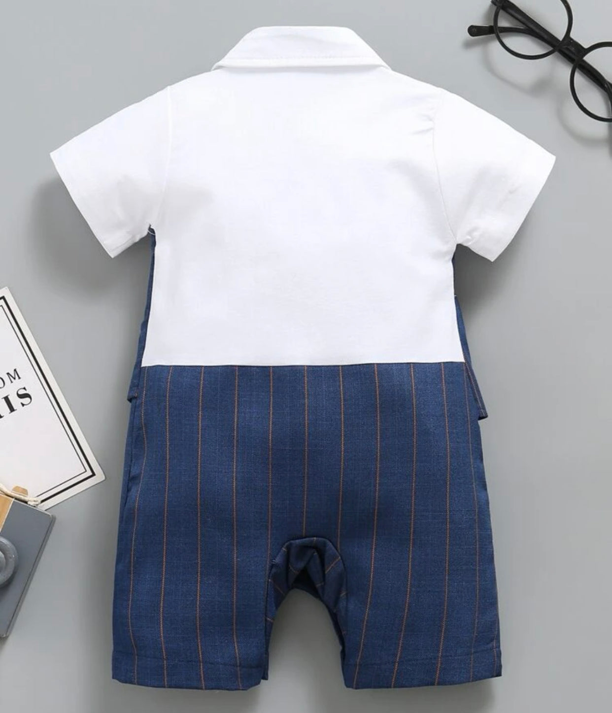 Traje azul de bebe niño